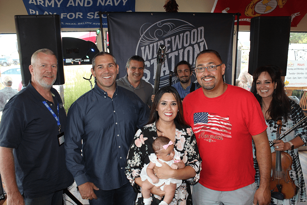 Arlene's Beans - Dave, Steve, Arlene, America, Bobby & WireWood Station